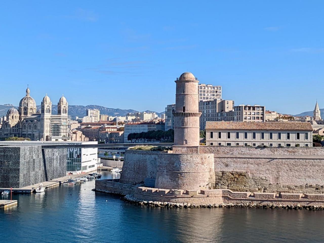 Studio Vieux-Port Vue Basilique Notre-Dame Marseille Exteriör bild